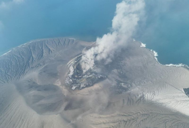 World News: Volcanic eruption disrupts flight services in Indonesia